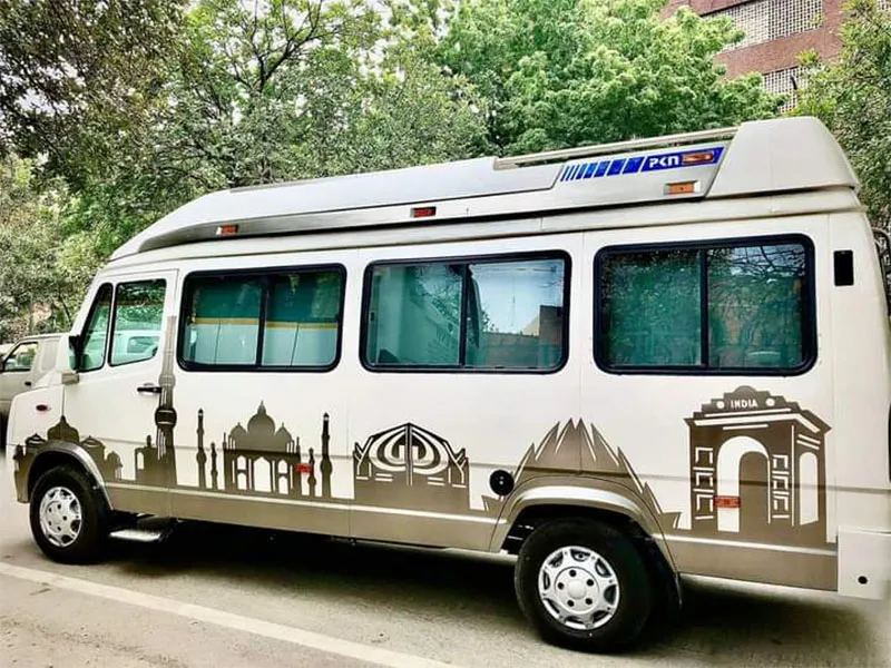 tempo-traveller-for-jaipur-darshan