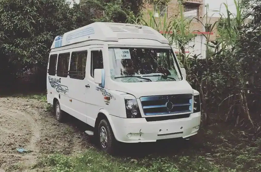 Tempo Traveller Golden Triangle Tour