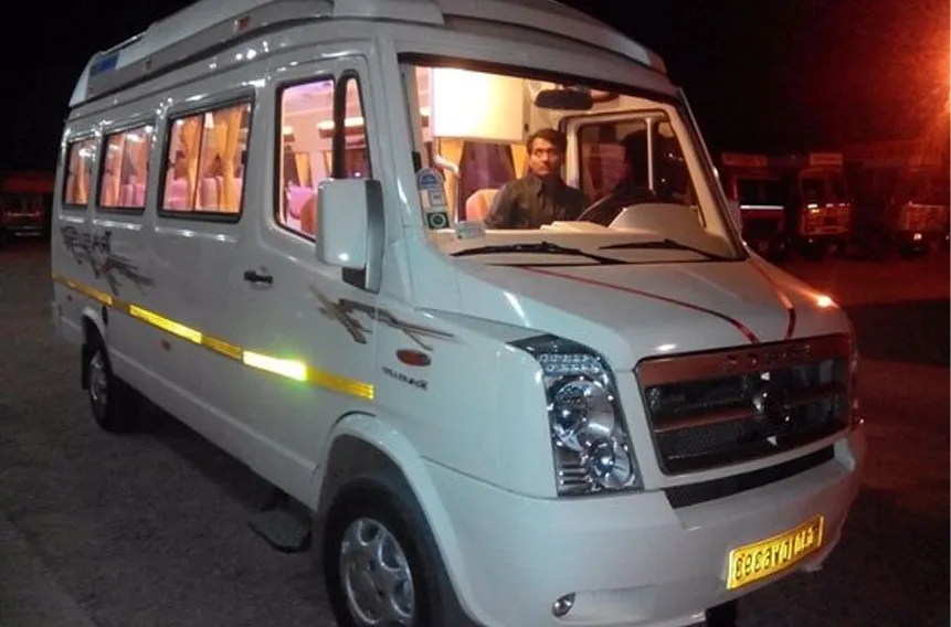 Agra Tempo Traveller