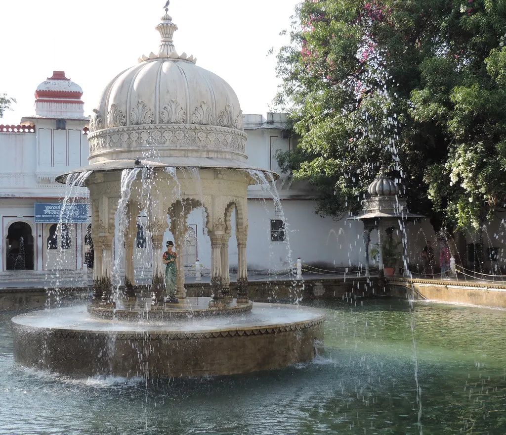 saheliyon ki bari