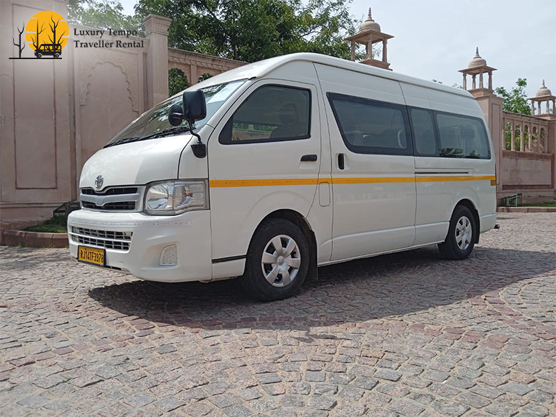 Toyota Hiace Rent In jaipur